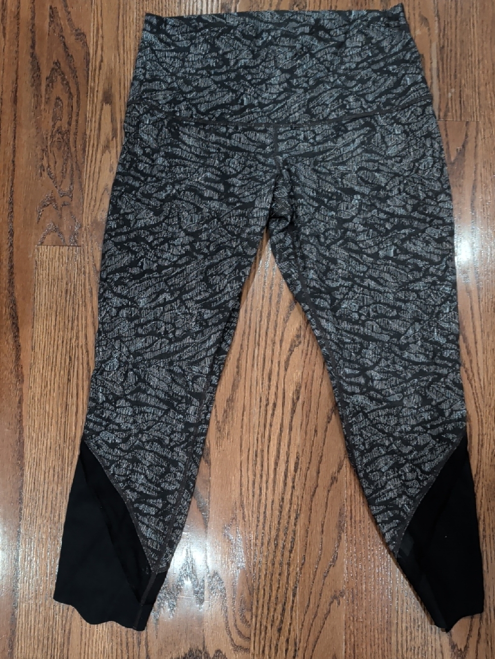 Wunder Under Crop High-Rise Roll Down Scallop Full-On Luxtreme 23" in Origami